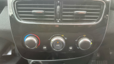 Renault Clio 0.9 TCE 90 Iconic 5dr Petrol Hatchback